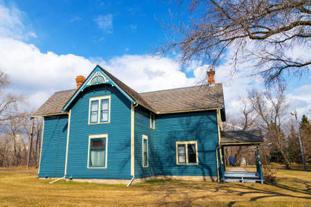 EDMONTON, CANADA - APRIL 17, 2022: The Third House, built between 1899 and 1901, at the John Walter Museum in Edmonton. The site interprets the life of John Walter and his important contribution to the community of Walterdale from 1870-1942.のeditorial素材