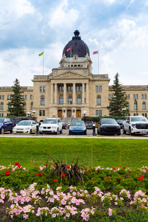 REGINA, SK, CANADA, JUNE 24, 2023: The Legislative Assembly of Saskatchewan in Regina. The city is the provincial capital of Saskatchewan.のeditorial素材