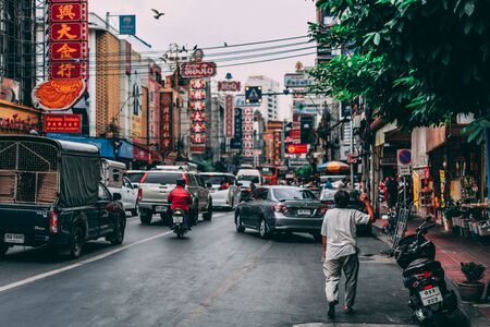 Bangkok, Thailand, 12.14.18: Life in the Streets of Chinatown in the Capital. Hectic rush on the streetsのeditorial素材