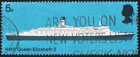 GREAT BRITAIN - CIRCA 1968: stamp printed by Great Britain, shows Queen Elizabeth 2, circa 1968