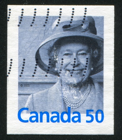 CANADA - CIRCA 2004: stamp printed by Canada, shows Quenne Elizabeth II, circa 2004のeditorial素材