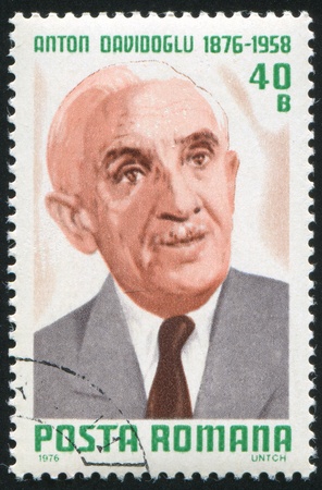 ROMANIA - CIRCA 1976: stamp printed by Romania, show Anton Davidoglu, circa 1976.のeditorial素材
