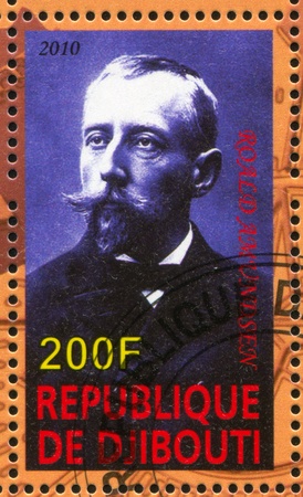 DJIBOUTI - CIRCA 2010: stamp printed by Djibouti, shows explorer, Roald Amundsen, circa 2010のeditorial素材