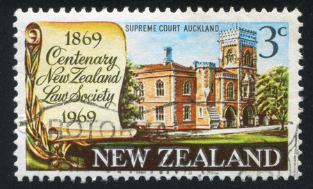 NEW ZEALAND - CIRCA 1969: stamp printed by New Zealand, shows Supreme Court Building in Auckland, circa 1969のeditorial素材