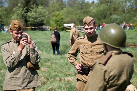 KALININGRAD, RUSSIA  - May 09: Reconstruction of the Great War (Russian-Germany) battle, reconstruction of combat between Soviet and German armies, May 09, 2012 in Kaliningrad, Russia.のeditorial素材