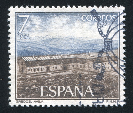 SPAIN - CIRCA 1976: stamp printed by Spain, shows Gredos, circa 1976のeditorial素材