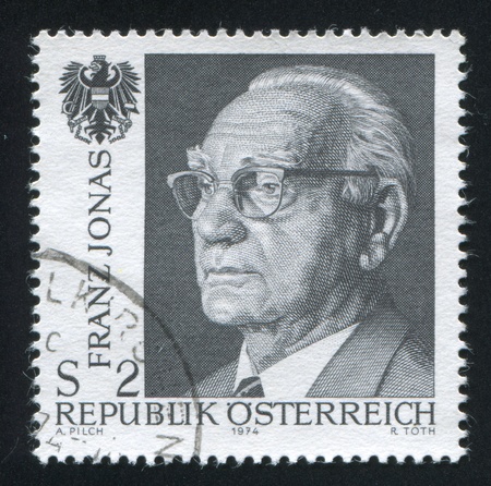 AUSTRIA - CIRCA 1974: stamp printed by Austria, shows Franz Jonas and Austrian Eagle, circa 1974のeditorial素材