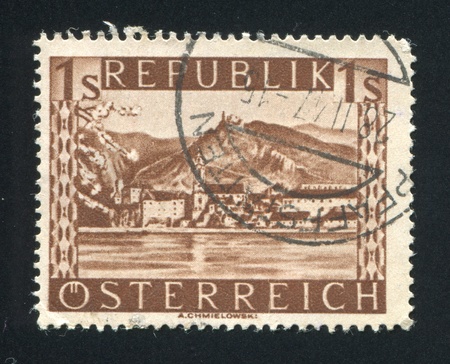 AUSTRIA - CIRCA 1946: stamp printed by Austria, shows Durnstein, circa 1946のeditorial素材