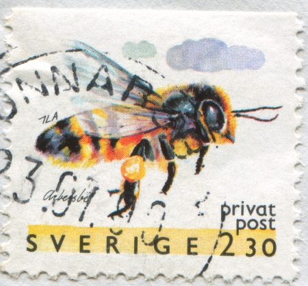 SWEDEN - CIRCA 1990: stamp printed by Sweden, shows Worker bee, circa 1990のeditorial素材