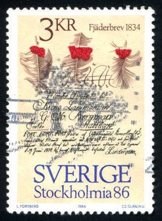 SWEDEN - CIRCA 1984: stamp printed by Sweden, shows Feather letter, circa 1984のeditorial素材