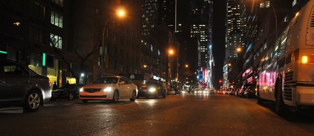 night urban panorama with light traffic, photo taken in New Yorkのeditorial素材
