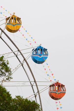 ferris wheel in a parkの写真素材