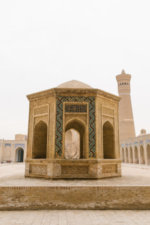 Bukhara, Uzbekistan. December 2022. Kalyan Mosque. The pulpit over the grave of the first Imamのeditorial素材