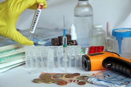 Scientists and doctors are fighting to create a coronavirus vaccine around the worldのeditorial素材