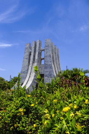 ACCRA,GHANA - APRIL 11 2018: Stunning marble Mausoleum of Kwame Nkrumah, founding father and first president of Ghana in beautiful Memorial Park Accraのeditorial素材