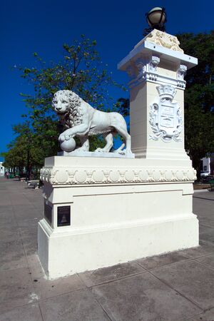 Lion sculptures near statue Jose Marti (build 1906), Cienfuegos, Cubaのeditorial素材
