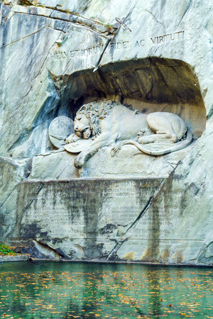 Famous Lion Monument (1820) by Bertel Thorvaldsen, commemorates Swiss guard massacred during French Revolution, Lucerne, Switzerlandの写真素材