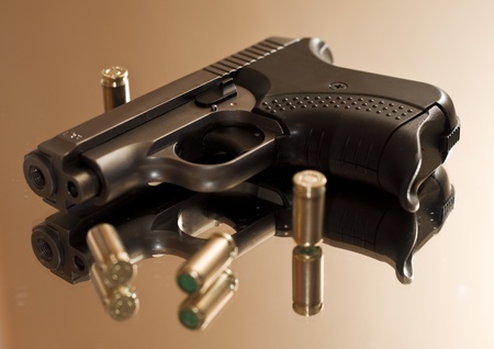 Small gas pistols for self-defense