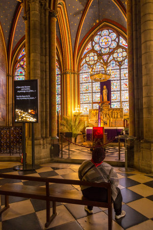 Paris, France, March 27 2017: The interior of the Notre Dame de Parisのeditorial素材