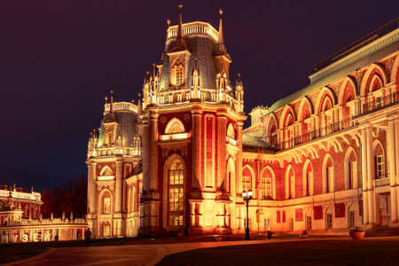 Moscow, Russia, 23 October 2019: Grand Palace, Tsaritsyno park. Evening landmark photo. Popular park Museum Tsaritsyno at sunset. Sightseeing Tsaritsyn Palace. Museum and park in the south of cityのeditorial素材