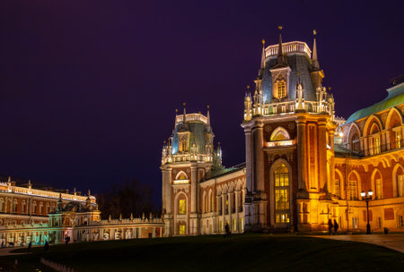Moscow, Russia, 23 October 2019: Grand Palace, Tsaritsyno park. Evening landmark photo. Popular park Museum Tsaritsyno at sunset. Sightseeing Tsaritsyn Palace. Museum and park in the south of cityのeditorial素材