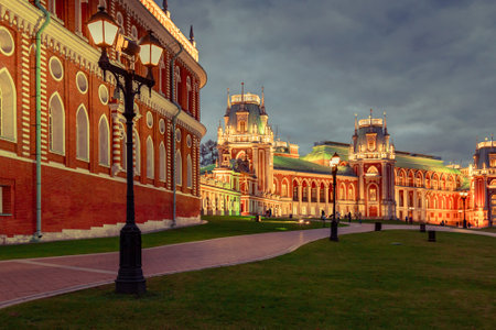 Moscow, Russia, 23 October 2019: Grand Palace, Tsaritsyno park. Evening landmark photo. Popular park Museum Tsaritsyno at sunset. Sightseeing Tsaritsyn Palace. Museum and park in the south of cityのeditorial素材