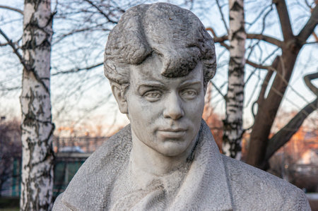 Moscow, Russia - March 24, 2020: Monument to the great Russian poet Sergey Yesenin on the background of birch treesのeditorial素材