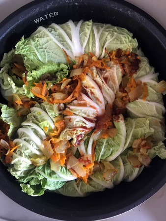 cabbage rolls in a saucepan for dinnerの写真素材