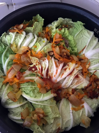 cabbage rolls in a saucepan for dinnerの写真素材