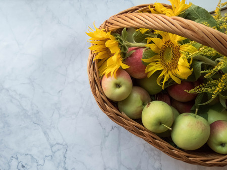 ripe apples in a basket. healthy eating. eco-friendly products. organic fruits. copyspace. Organic Food. Style Top View Group Objectsの写真素材