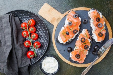 salmon sandwich with cream cheeseの写真素材