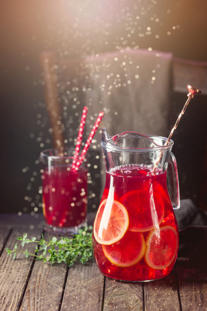 Iced lemonade with lemonsの写真素材