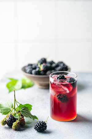 refreshing blackberry lemonadeの写真素材