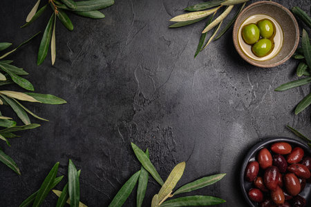 Green and black olivesの写真素材