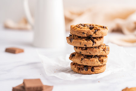 Golden chocolate chip cookiesの写真素材