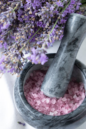lavender spa sea salt and lavender flowersの写真素材
