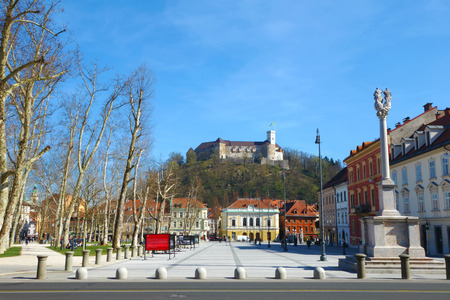Ljubljana, capital of Slovenia, Europe, Ljubljana castle and Congress square (kongresni trg)のeditorial素材