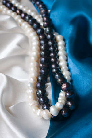 Pearls white and blackの写真素材