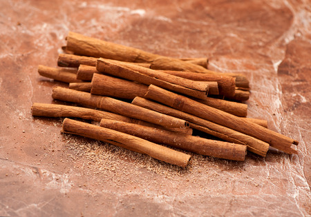 Cinnamon sticks and powderの写真素材
