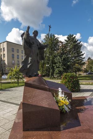 Chelm, Poland, September 14, 2019: Monument to Saint Pope John Paul II in Chelm on Independence Square, Polandのeditorial素材