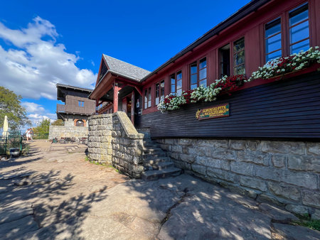 Szczeliniec, Poland, September 1, 2025: Mountain shelter on Szczeliniec in the Table Mountains in Poland.のeditorial素材