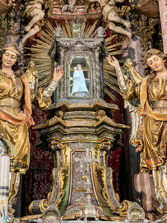 Wambierzyce, Poland, September 4, 2025: Basilica of the Visitation of the Blessed Virgin Mary, Sanctuary of Wambierzyce, Queen of Families. Interior, main altar. Statue of the Virgin Mary in the main altar.のeditorial素材