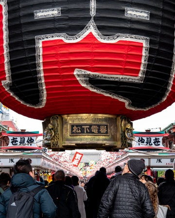 TOKYO, JAPAN - JANUARY 15, 2019: Close up of The big red lantern, Chochin on the Kaminarimon gate Sensoji Temple, Asakusa Kannon Temple.のeditorial素材