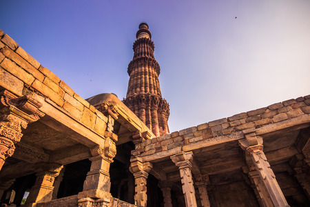 October 27, 2014: Ruins of the Qutb Minar in New Delhi, Indiaのeditorial素材