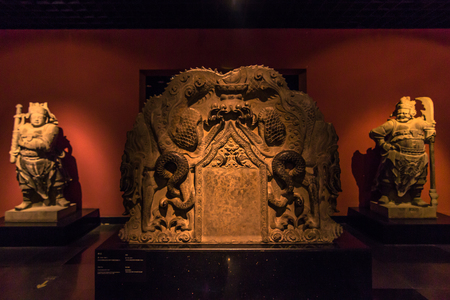Xi'an, China - July 21, 2014 : Statue at the Forest of Stone Steles Museumのeditorial素材