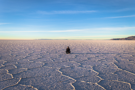 Uyuni Salt Flats - July 20, 2017: Tourist at the Uyuni Salt Flats, Boliviaのeditorial素材