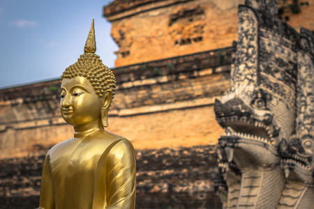 Chiang Mai - October 17, 2014: Golden Buddha statue in the Buddhist temple of Wat Chedi Luang in Chiang Mai, Thailandのeditorial素材