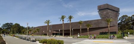 De Young Museum Pano from 3/4 perspectiveの写真素材