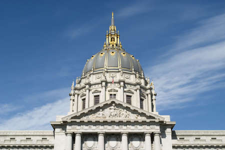 The City Hall of San Francisco California, opened in 1915, in its open space area in the city's Civic Center, is a Beaux-Arts monument to the brief "City Beautiful" movement that epitomized the high-minded American Renaissance of the period 1880-1917. Theの写真素材