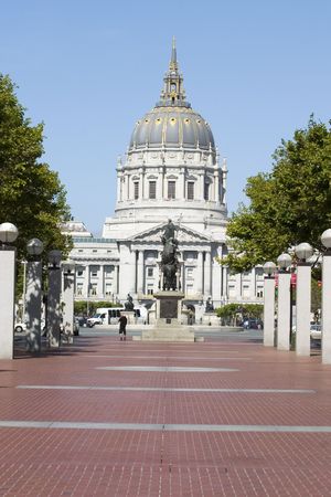 The City Hall of San Francisco California, opened in 1915, in its open space area in the city's Civic Centerの写真素材
